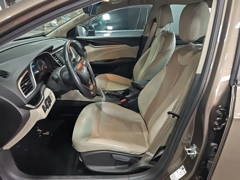 Buick Excelle — миниатюра 15