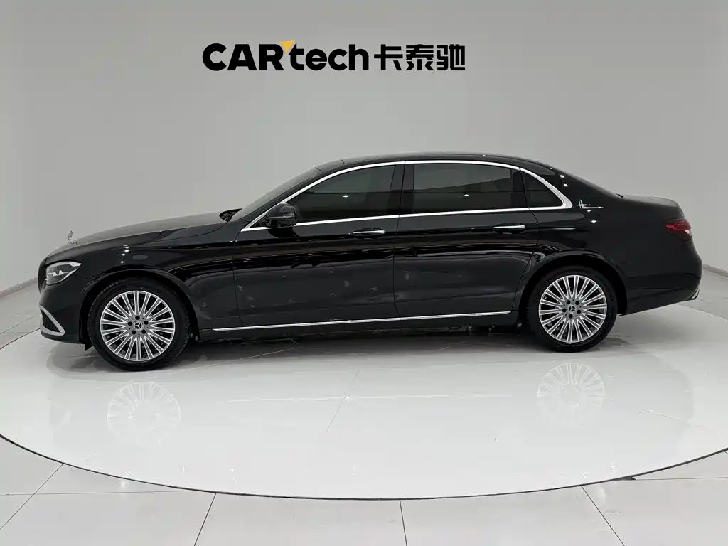 Mercedes-Benz E-Class — миниатюра 8
