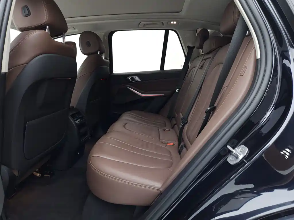 BMW X5 (Import) — миниатюра 9