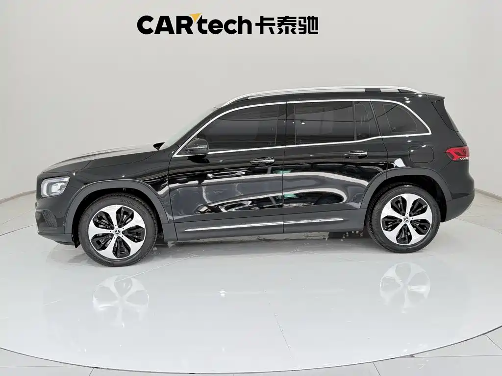 Mercedes-Benz GLB — миниатюра 8