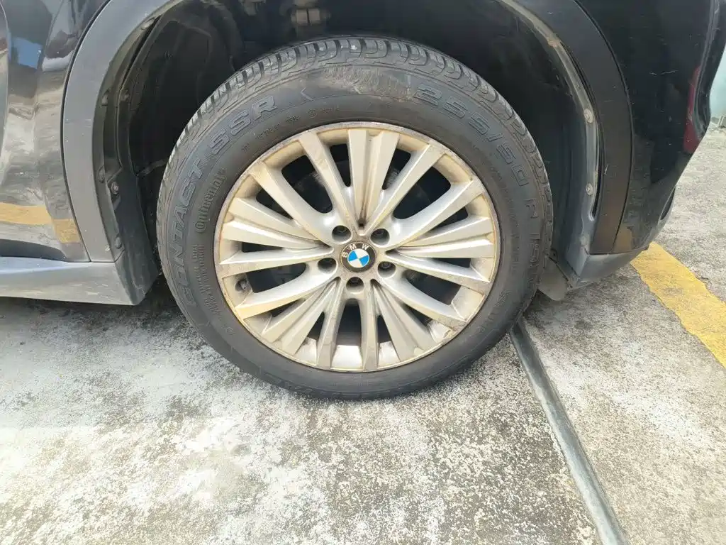 BMW X5 (Import) — миниатюра 24