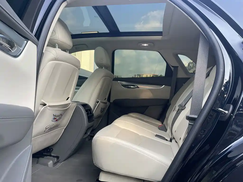 Cadillac XT5 — миниатюра 8