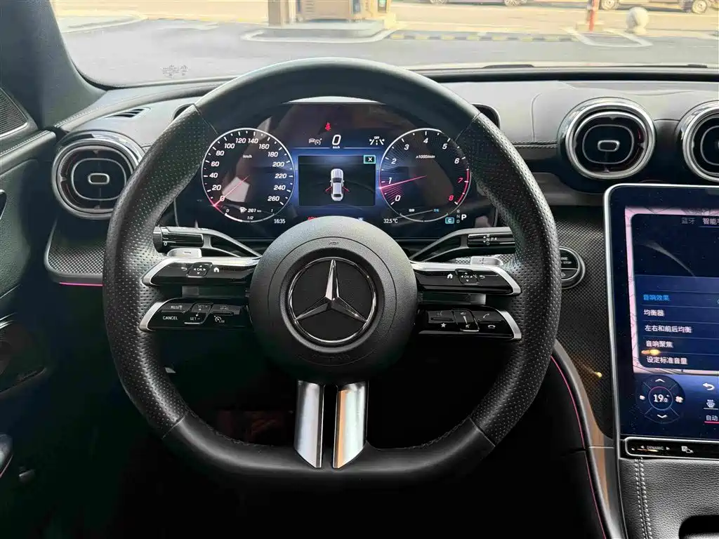 Mercedes-Benz C-Class — миниатюра 16