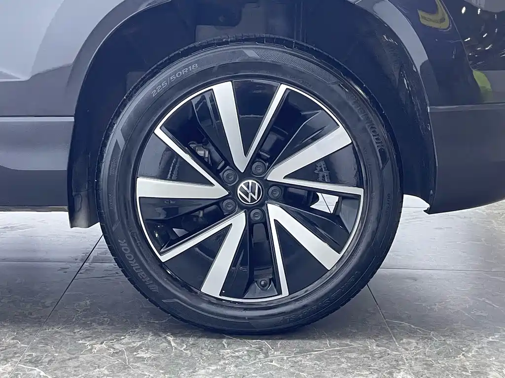 Volkswagen Tharu — миниатюра 8