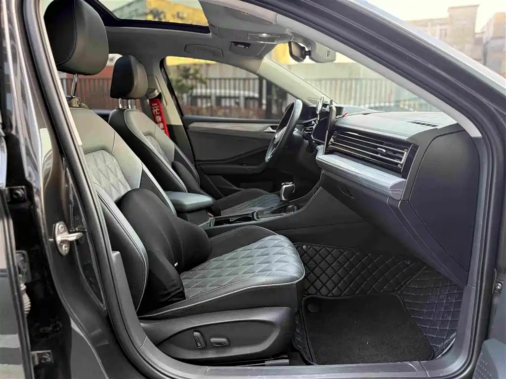 Volkswagen Sagitar — миниатюра 10
