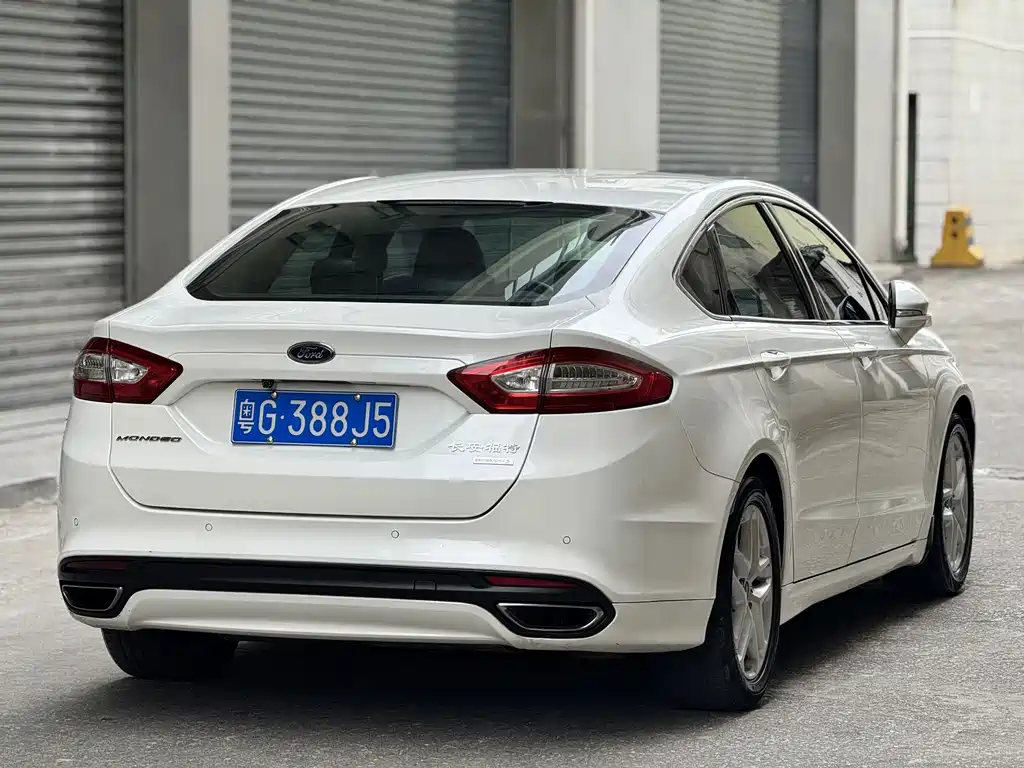 Ford Mondeo — миниатюра 15