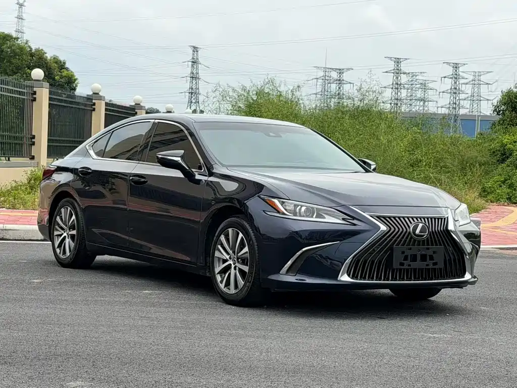 Lexus ES — миниатюра 3