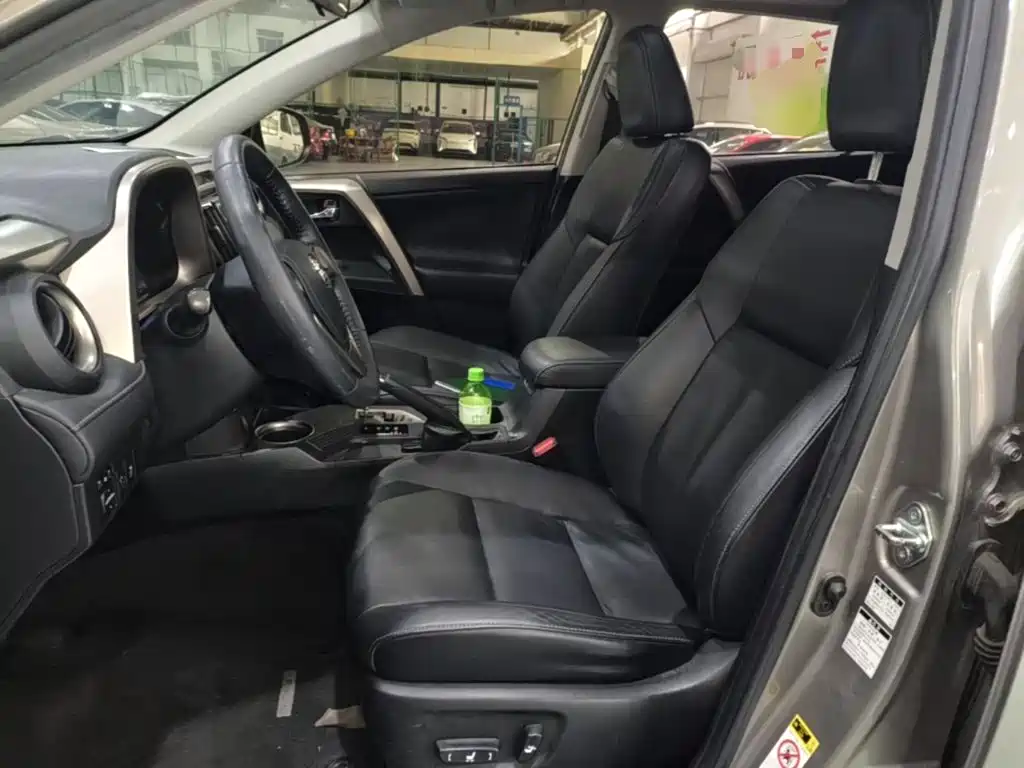 Toyota RAV4 — миниатюра 15