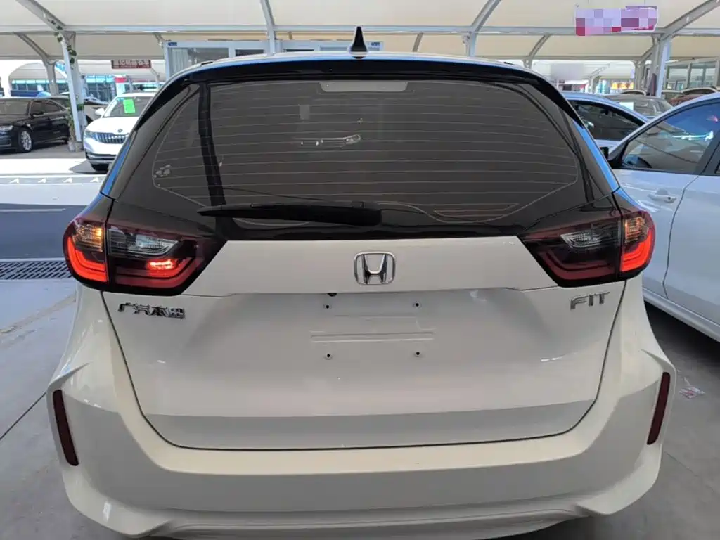 Honda Fit — миниатюра 6