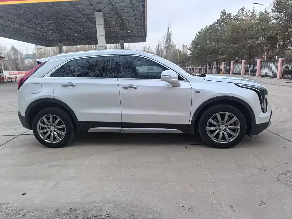 Cadillac XT4 — миниатюра 6