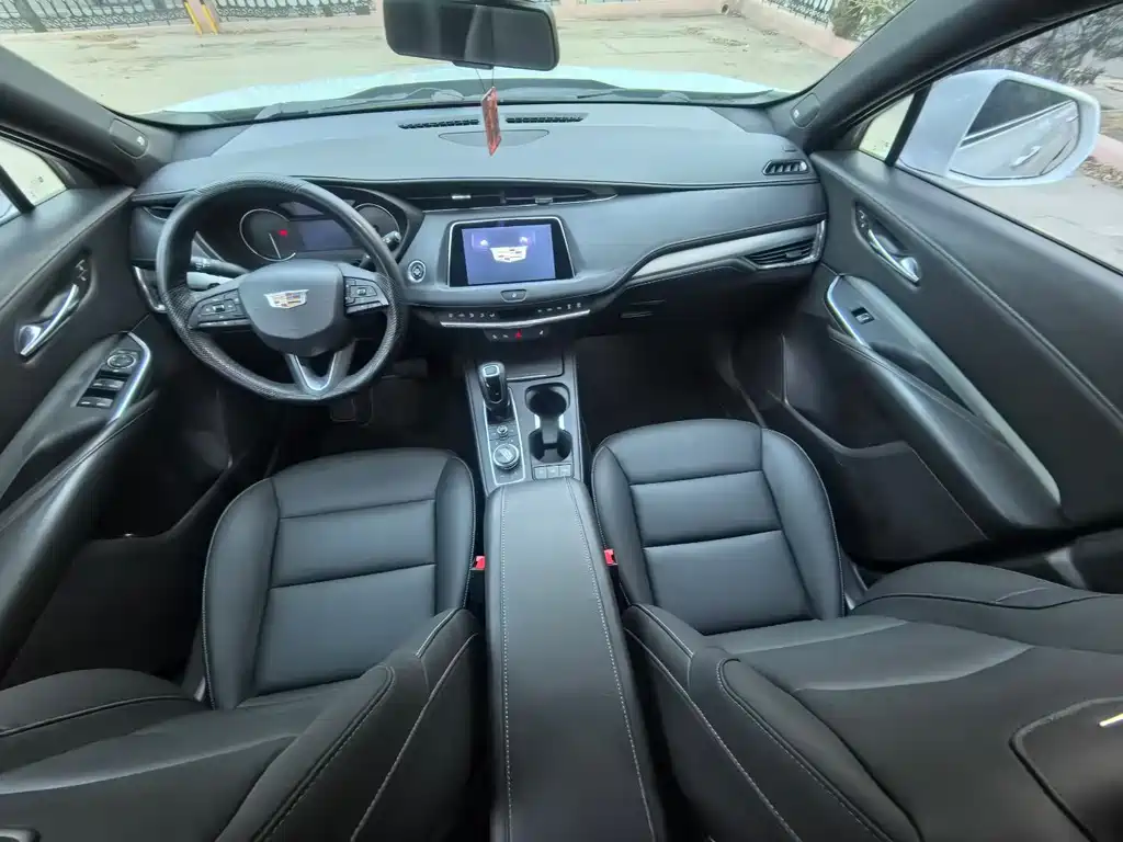 Cadillac XT4 — миниатюра 4