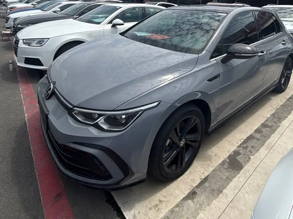 Volkswagen Golf 2021