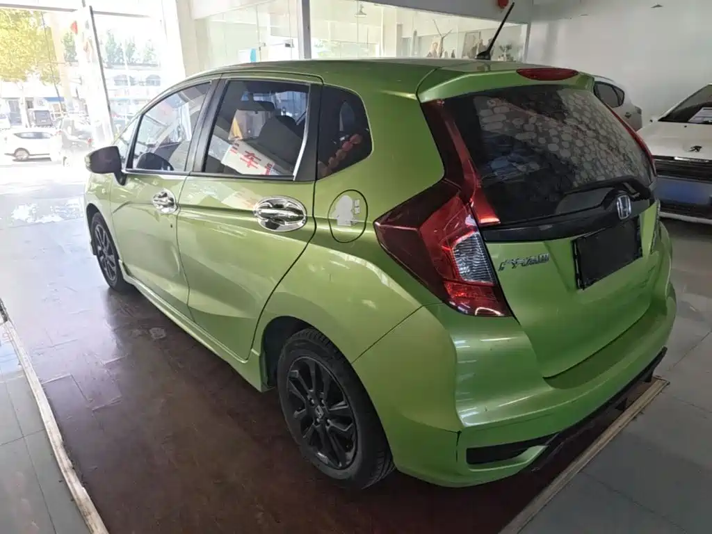 Honda Fit — миниатюра 5