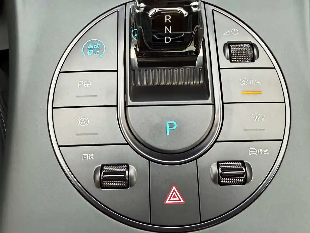 BYD Seal — миниатюра 15