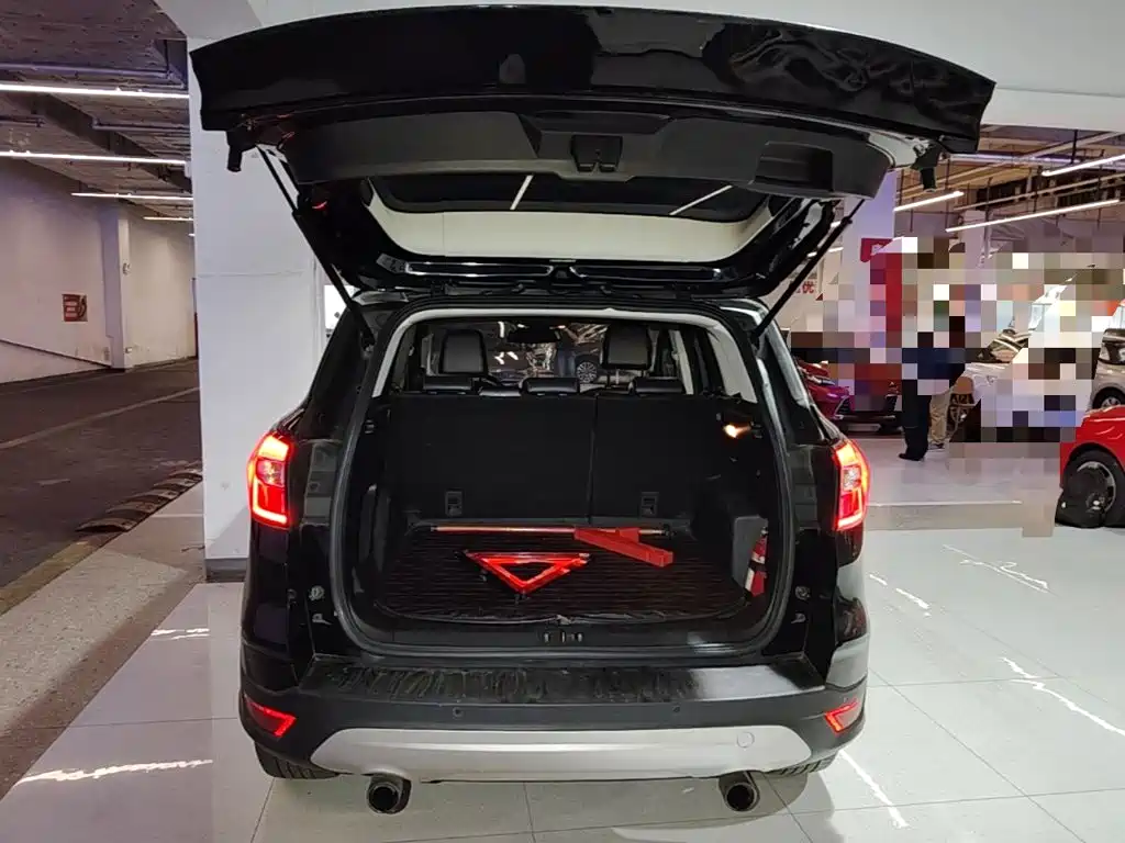 Ford Kuga — миниатюра 19
