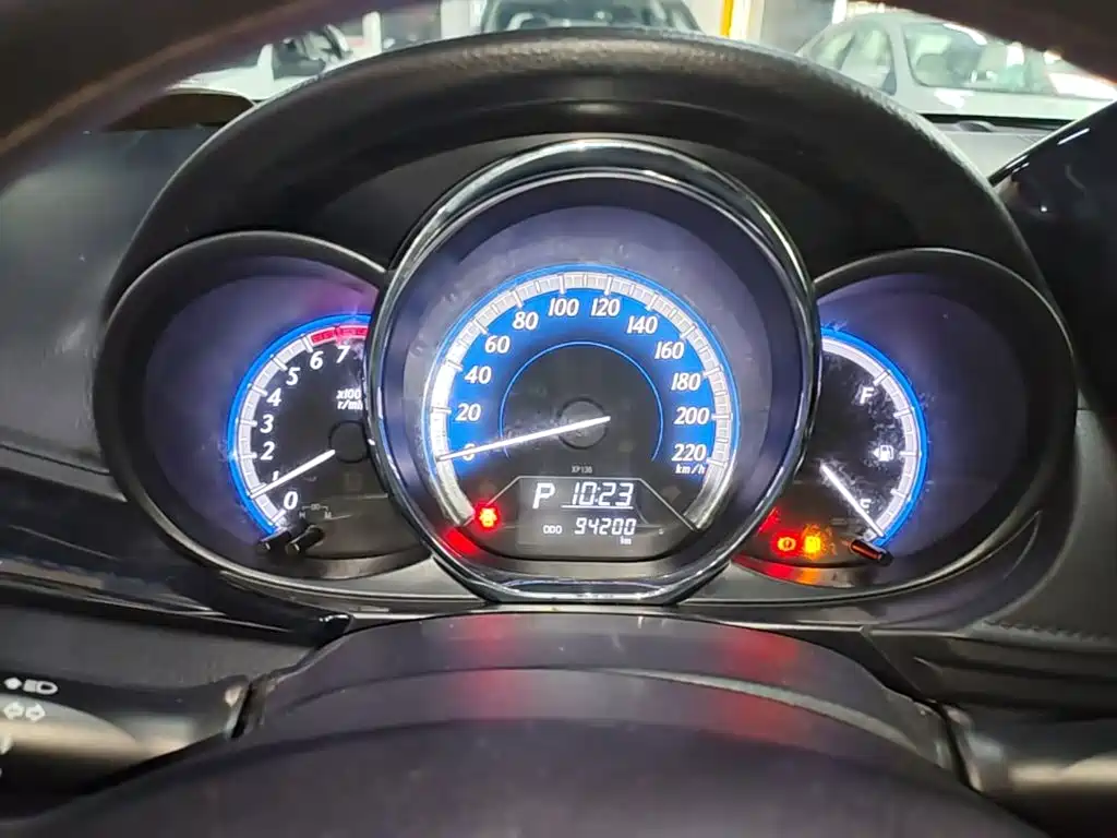 Toyota Yaris L — миниатюра 12
