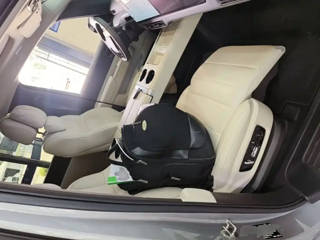 Li Auto Li MEGA — миниатюра 25