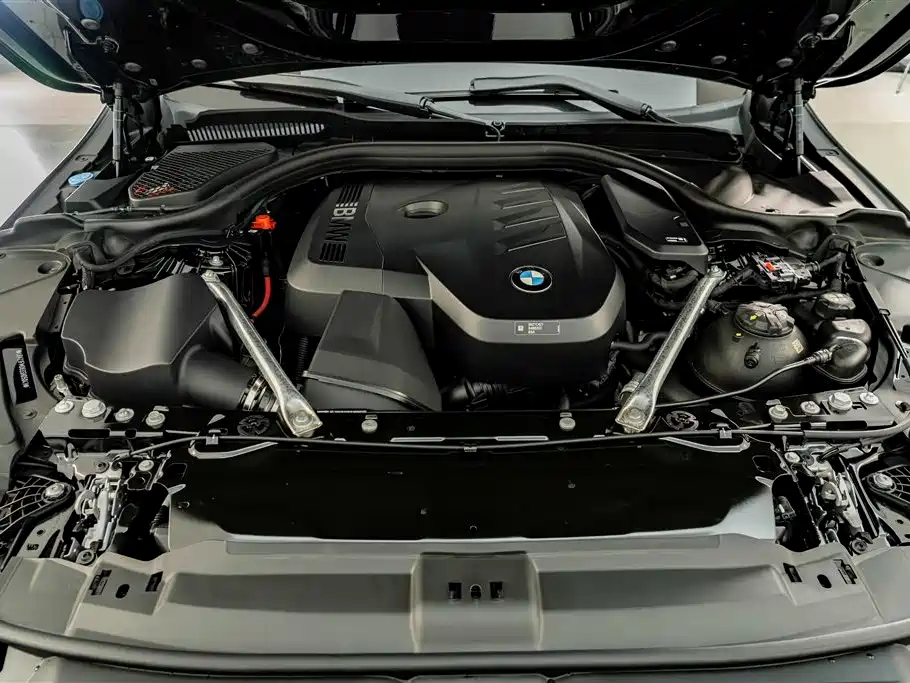 BMW 5 Series — миниатюра 26