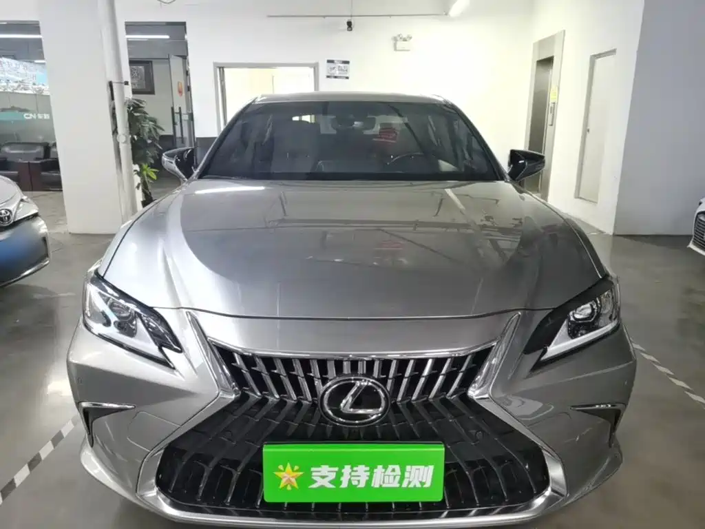 Lexus ES — миниатюра 3
