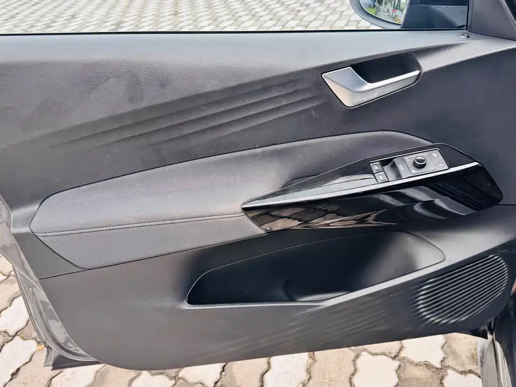 Volkswagen ID.3 — миниатюра 11
