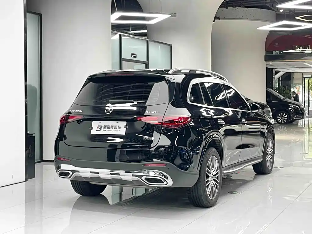 Mercedes-Benz GLC — миниатюра 12
