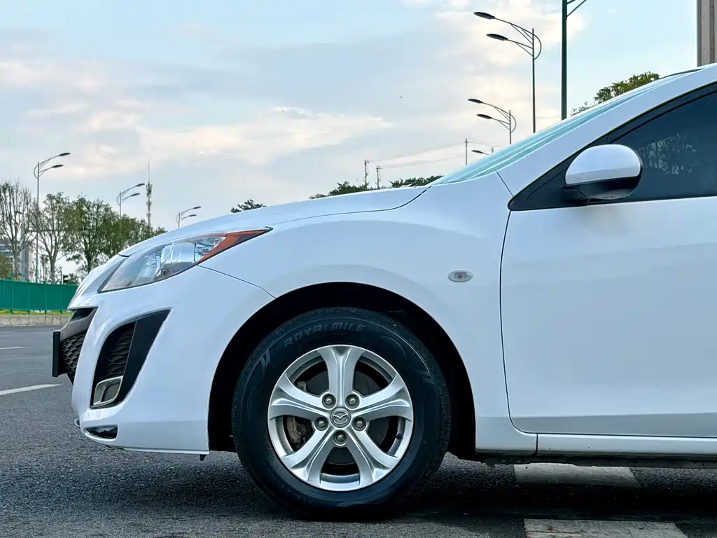 Mazda 3 Xingcheng — миниатюра 9