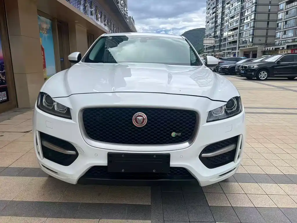 Jaguar F-PACE — миниатюра 2