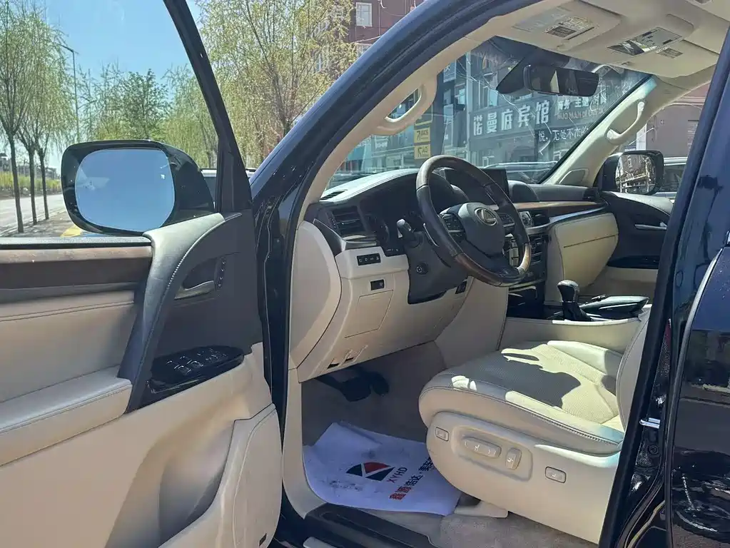 Lexus LX 2016 570 Luxury