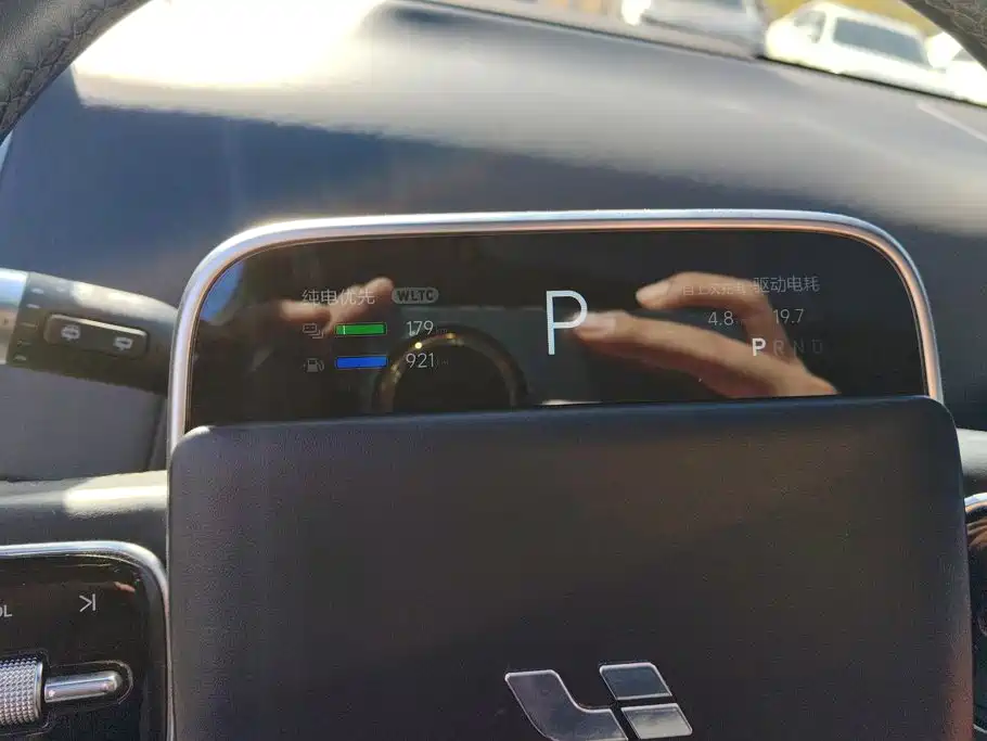 Li Auto Li L8 — миниатюра 14