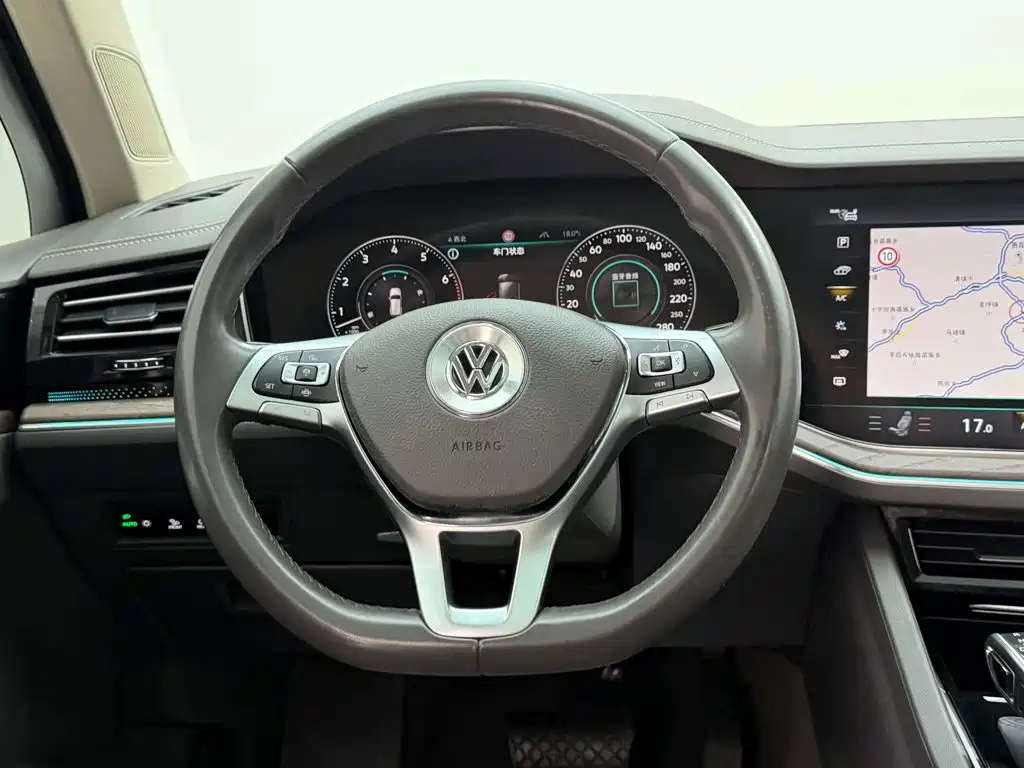 Volkswagen Touareg — миниатюра 14