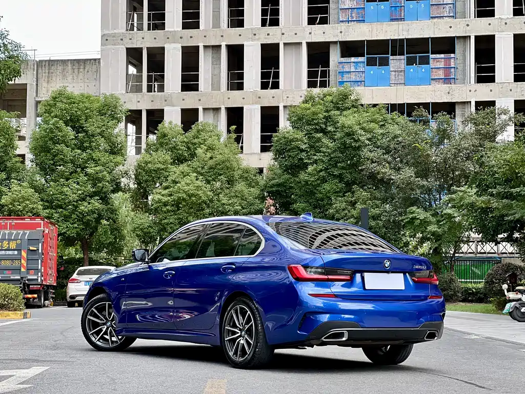 BMW 3 Series — миниатюра 24