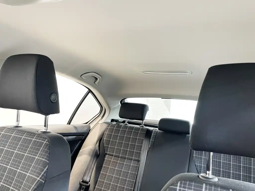 Skoda Octavia - фото 17