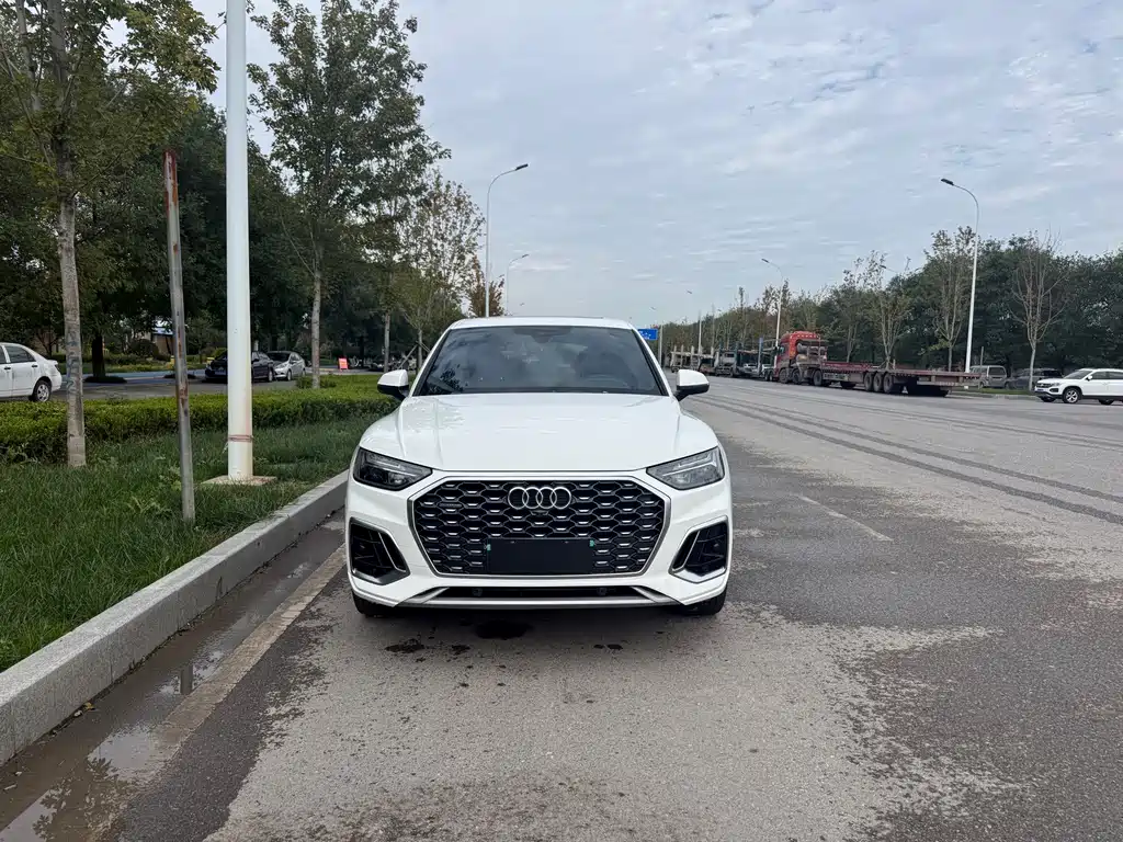 Audi Q5L Sportback — миниатюра 2