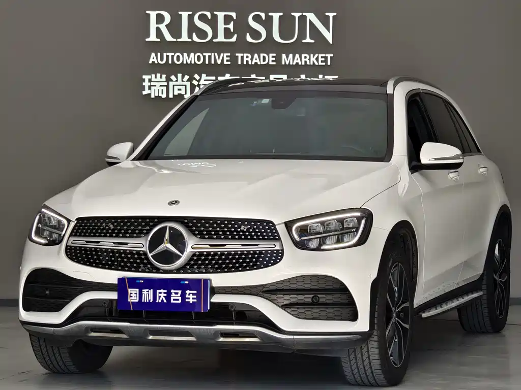MERCEDES-BENZ GLC