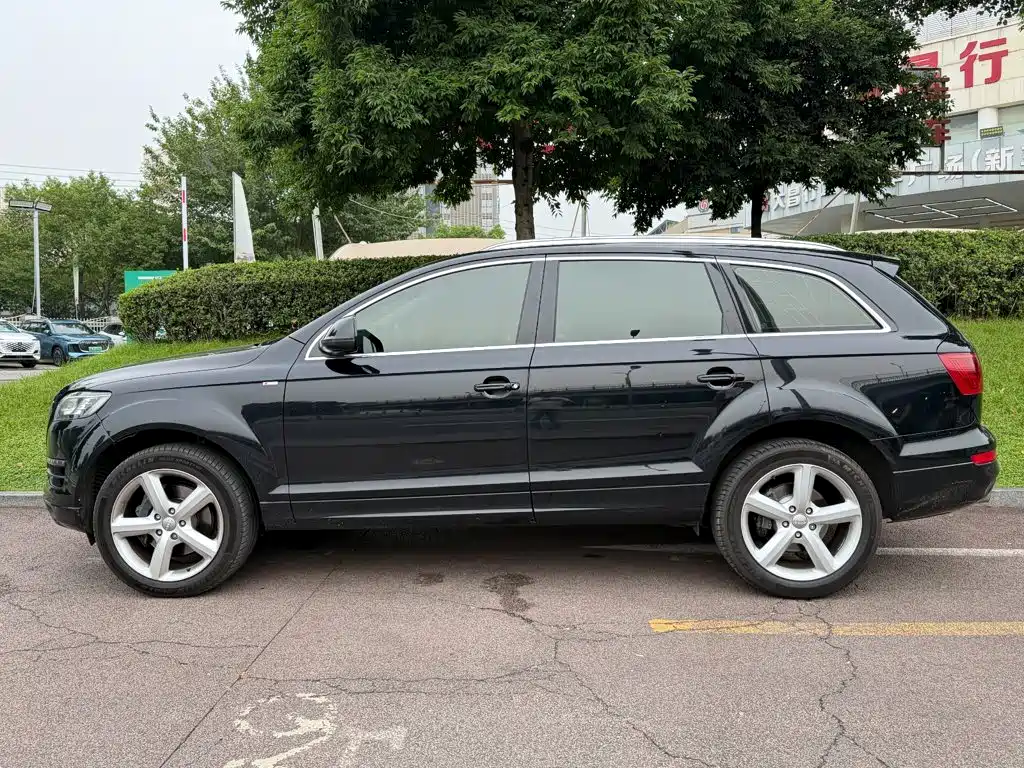 Audi Q7 — миниатюра 3