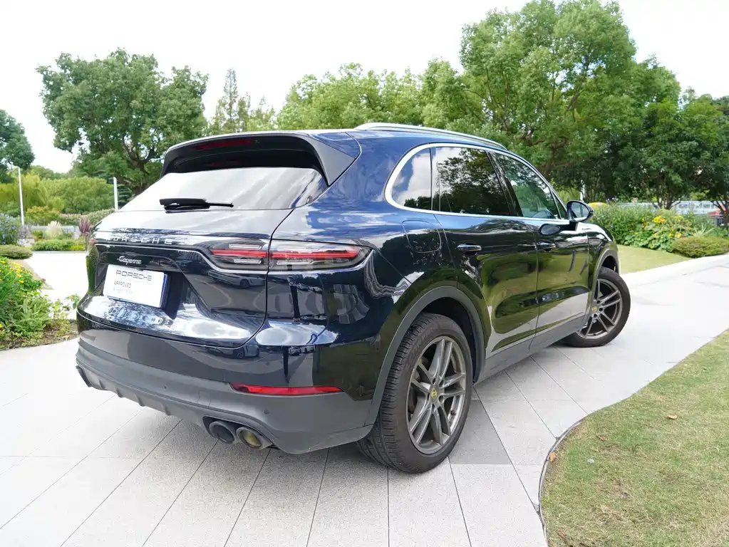 Porsche Cayenne — миниатюра 17