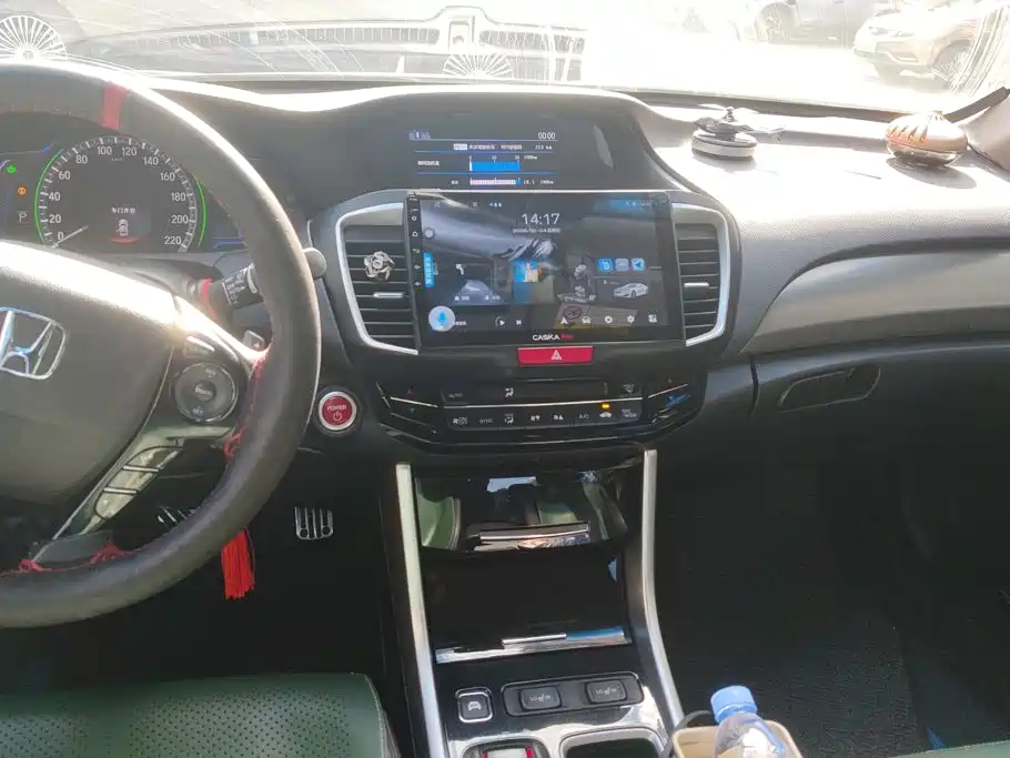 Honda Accord — миниатюра 13