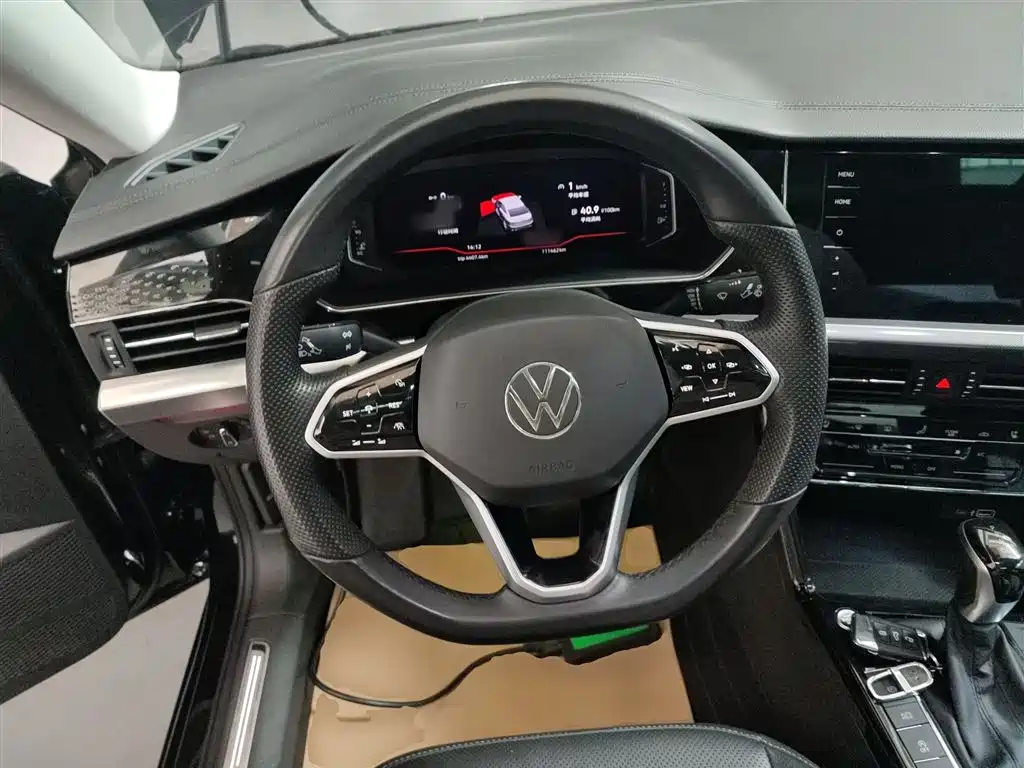 Volkswagen Passat 2023 330TSI Luxury