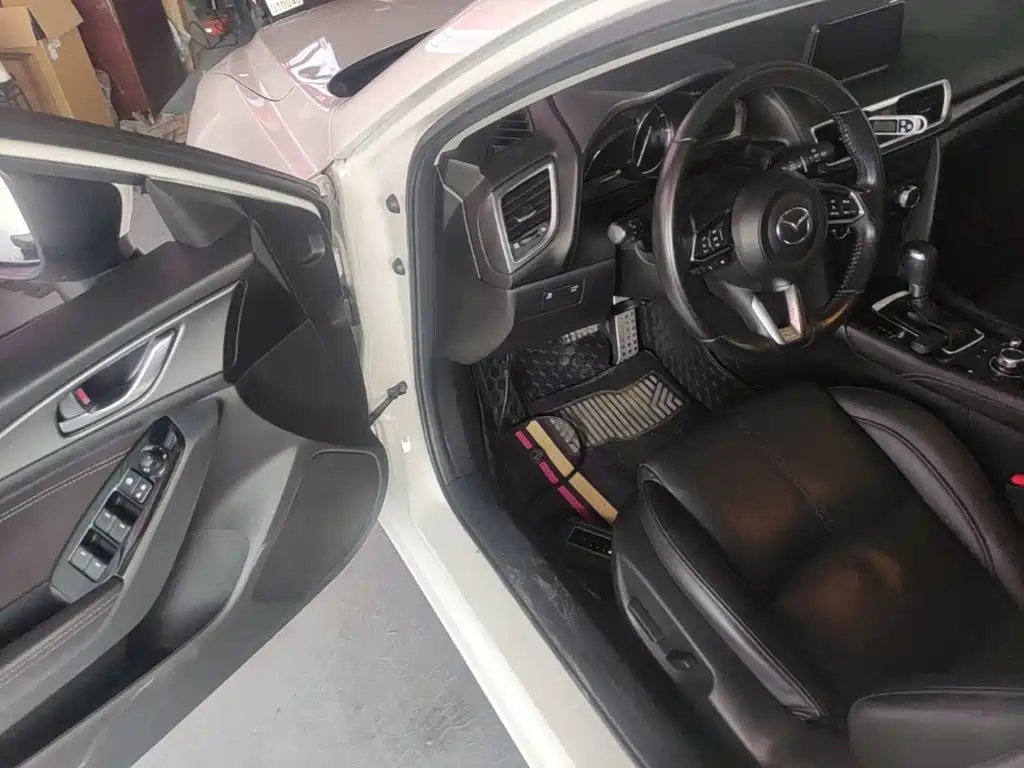 Mazda 3 Axela — миниатюра 16