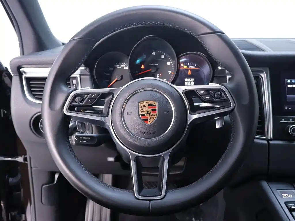 Porsche Macan — миниатюра 17