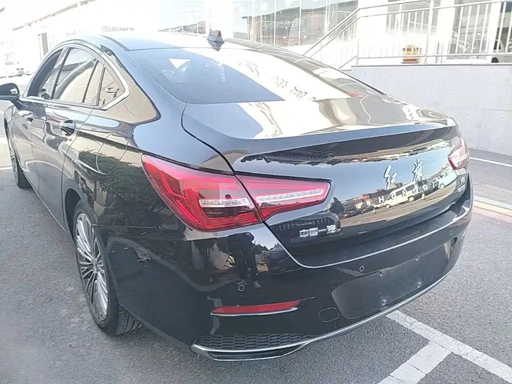 Hongqi Hongqi H5 — миниатюра 5