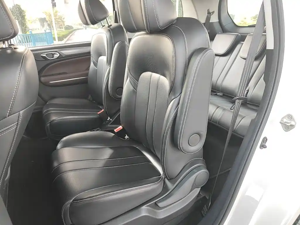 GAC Motor Trumpchi M6 — миниатюра 17