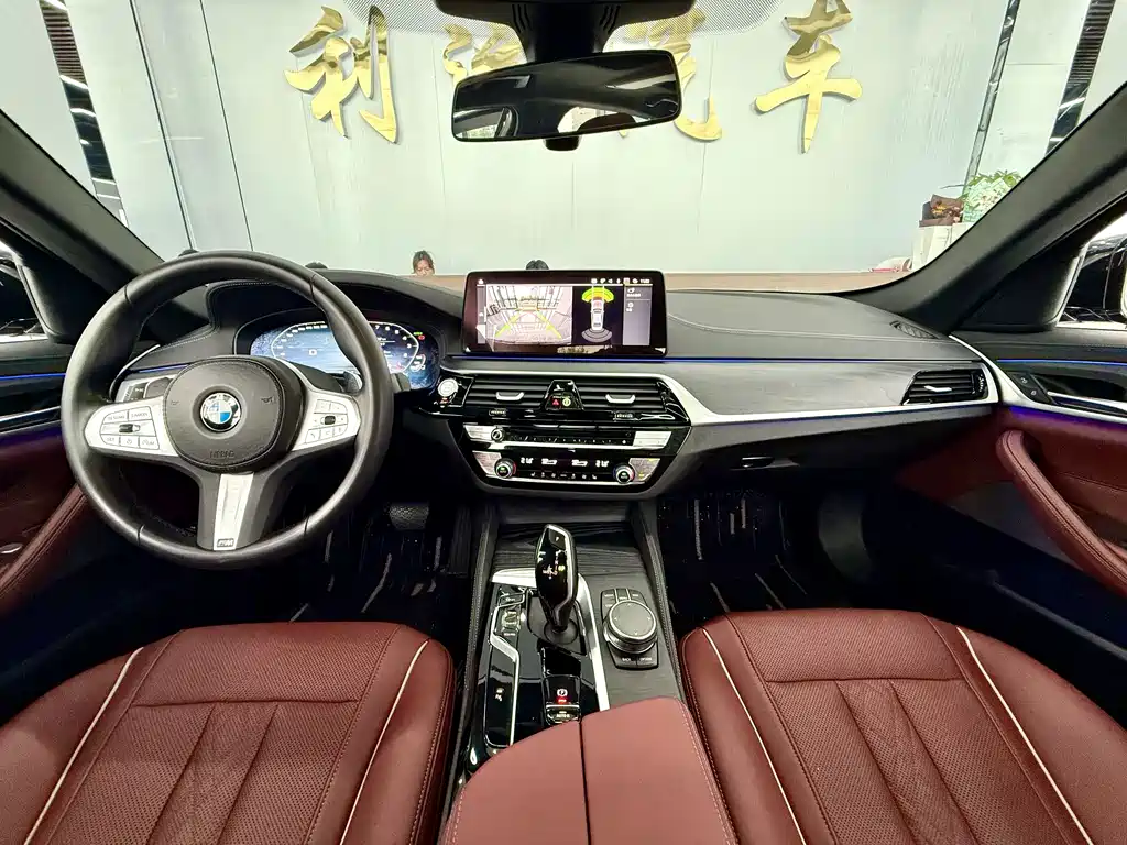 BMW 5 Series — миниатюра 4