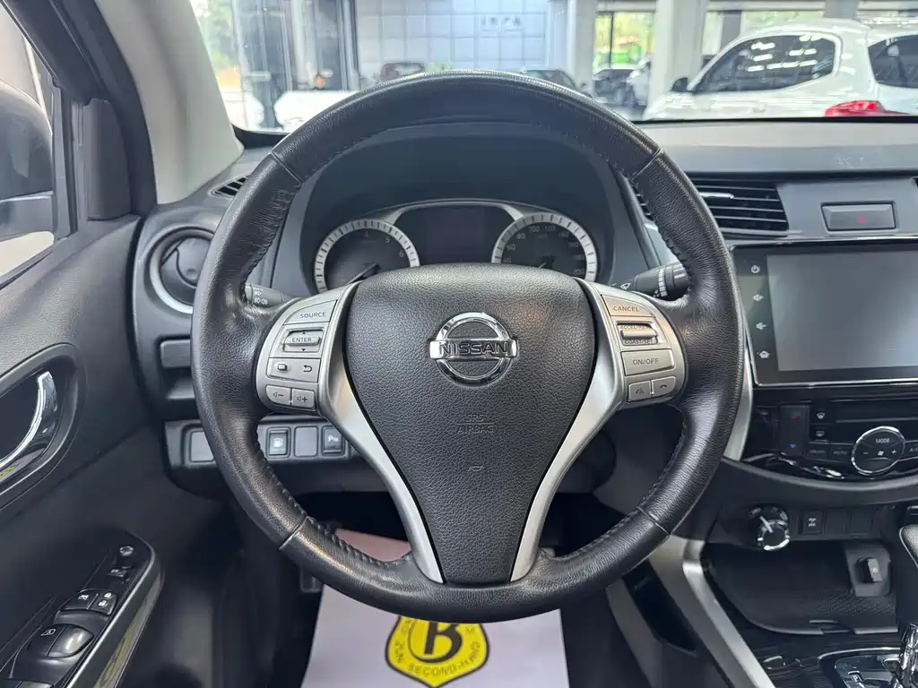 Nissan Terra — миниатюра 9