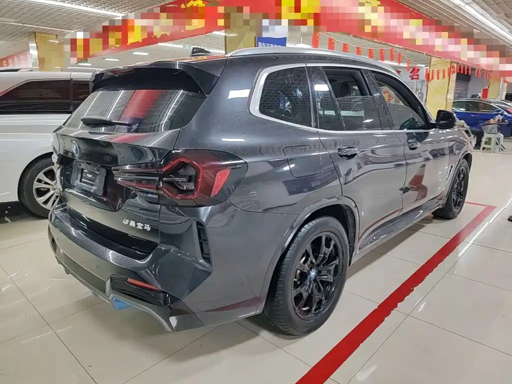 BMW iX3 — миниатюра 7