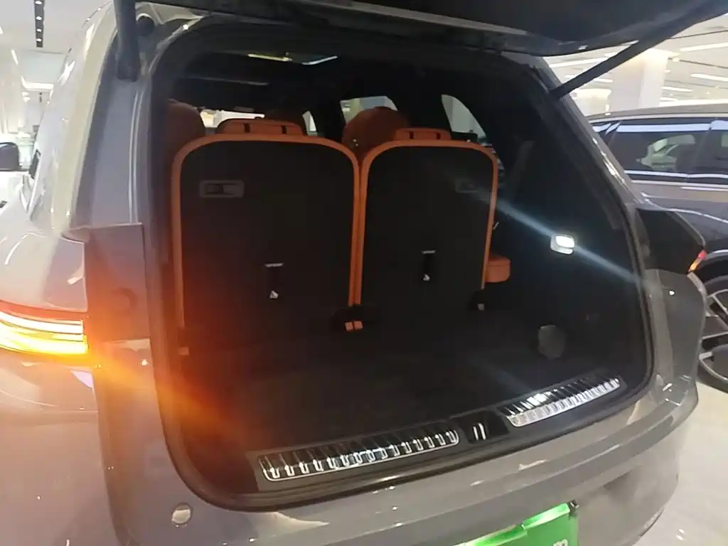 Li Auto Li L8 — миниатюра 19