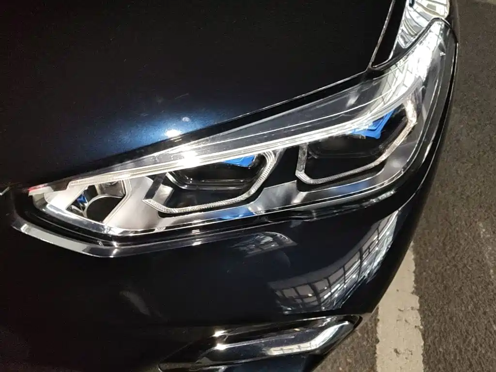 BMW X5 — миниатюра 24