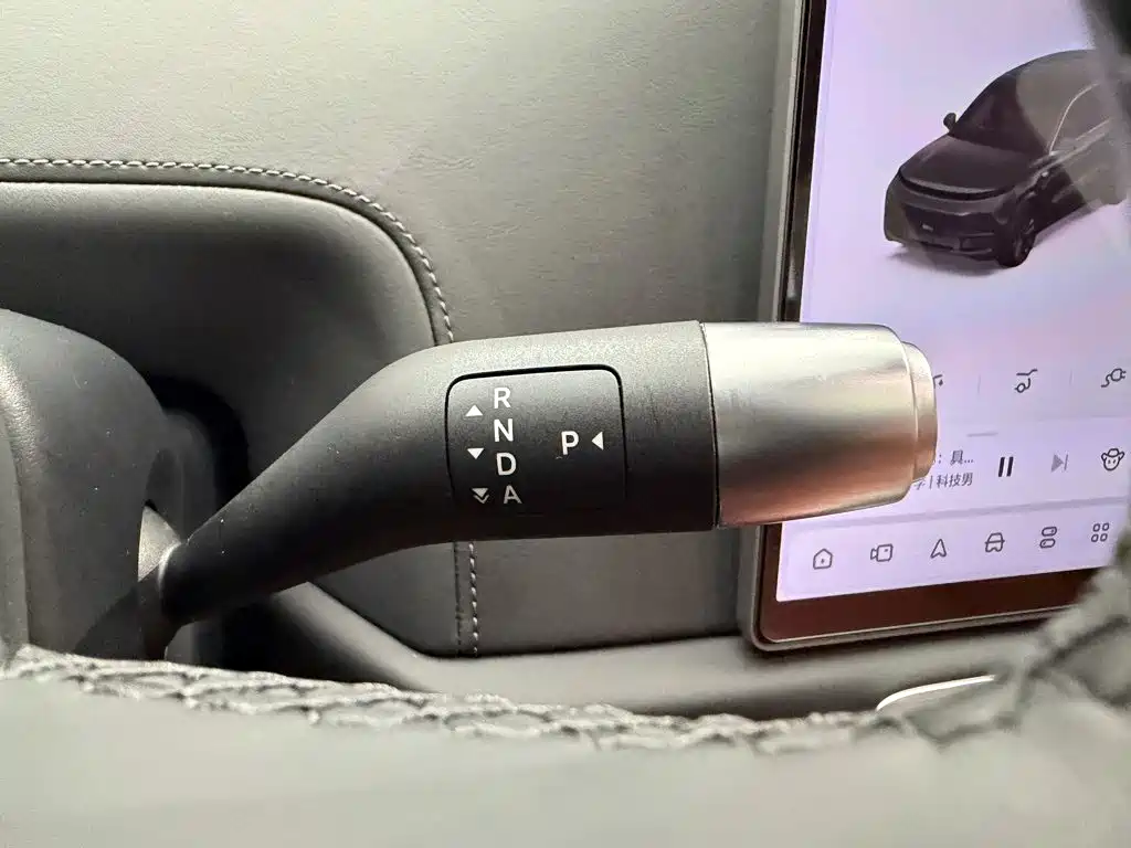 Li Auto Li L8 — миниатюра 19