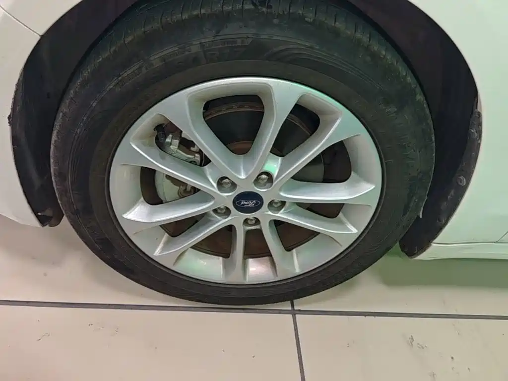 Ford Mondeo — миниатюра 23