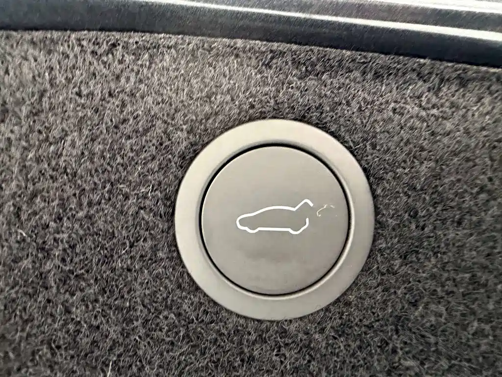 Tesla Model 3 — миниатюра 25